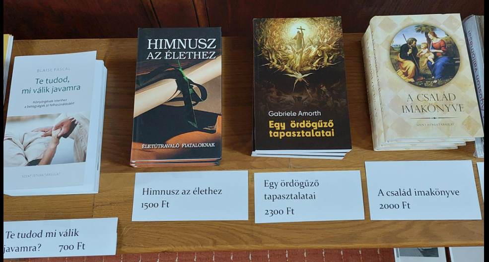 konyvhet2